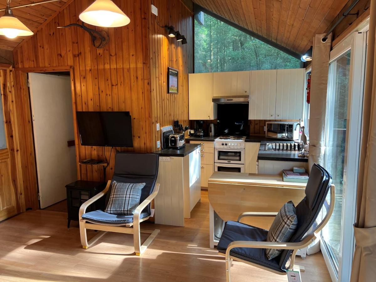 Loch Aweside Forest Cabins Dalavich Екстериор снимка