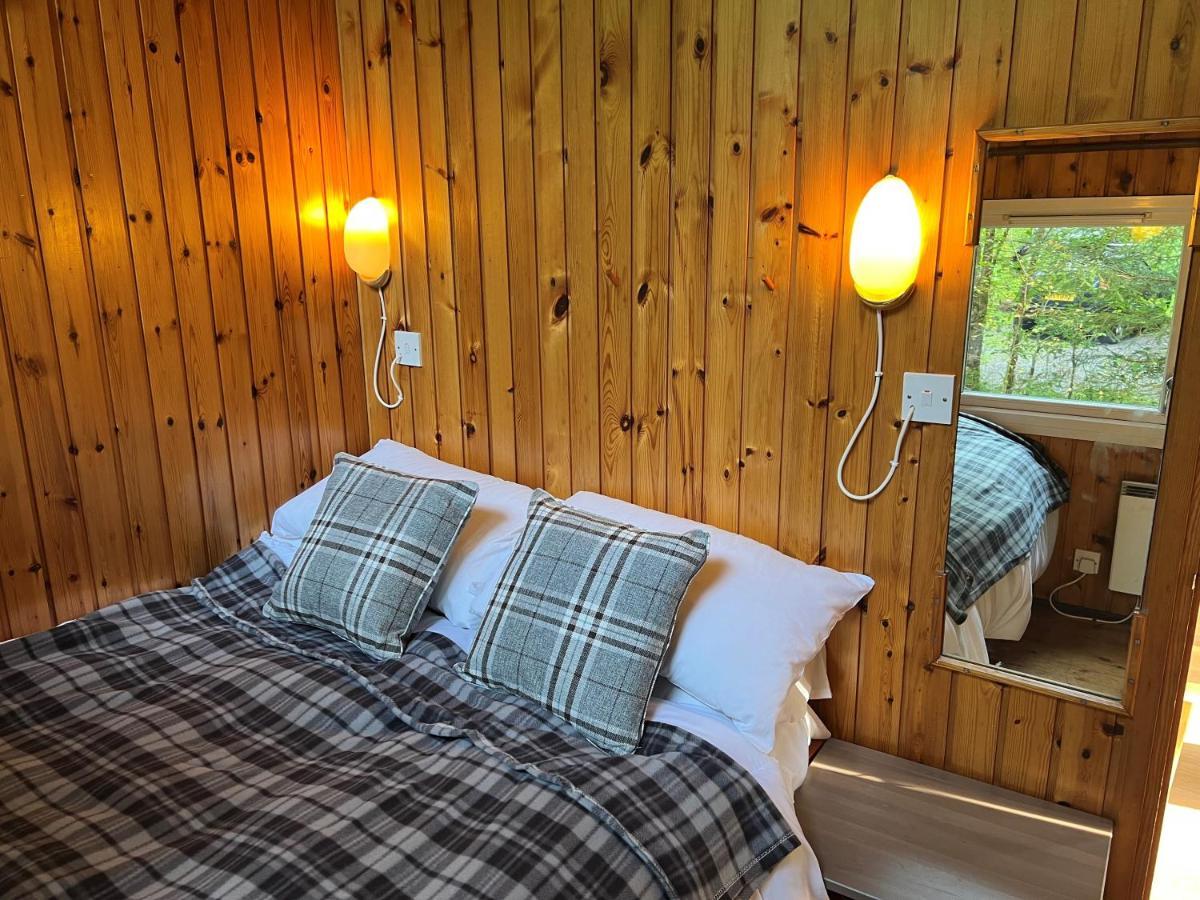 Loch Aweside Forest Cabins Dalavich Екстериор снимка