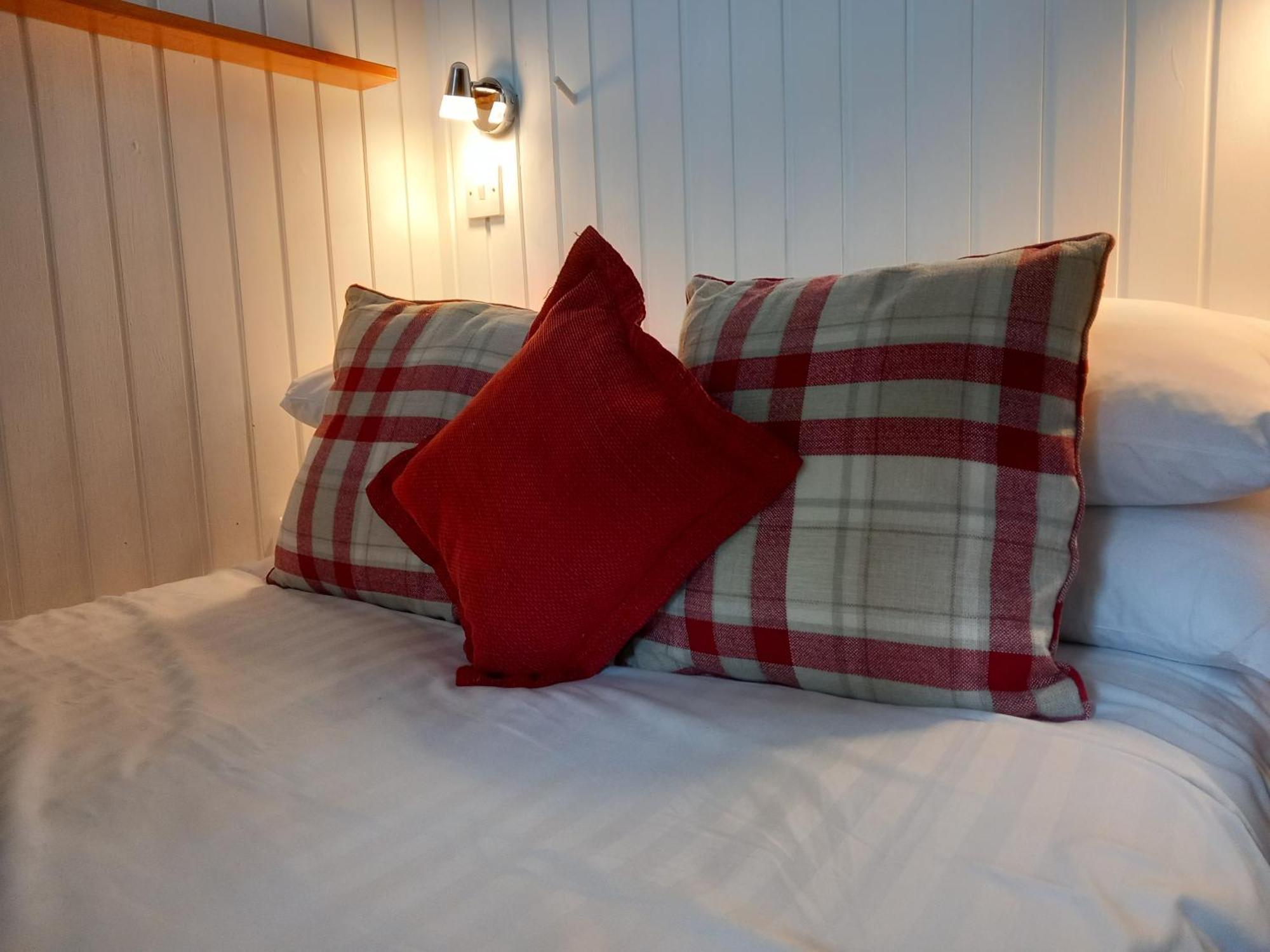 Loch Aweside Forest Cabins Dalavich Стая снимка